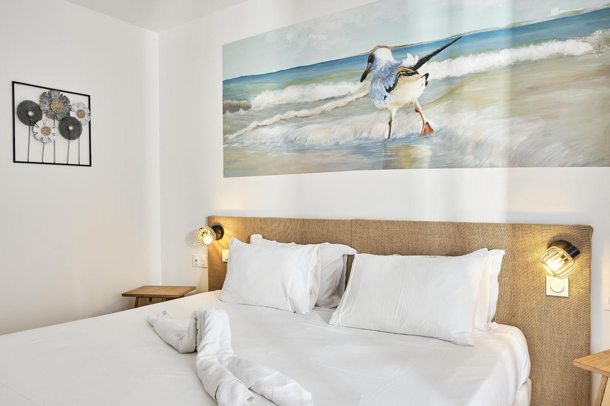 Artemia Aigues-Mortes - Hotel Avec Piscine 外观 照片