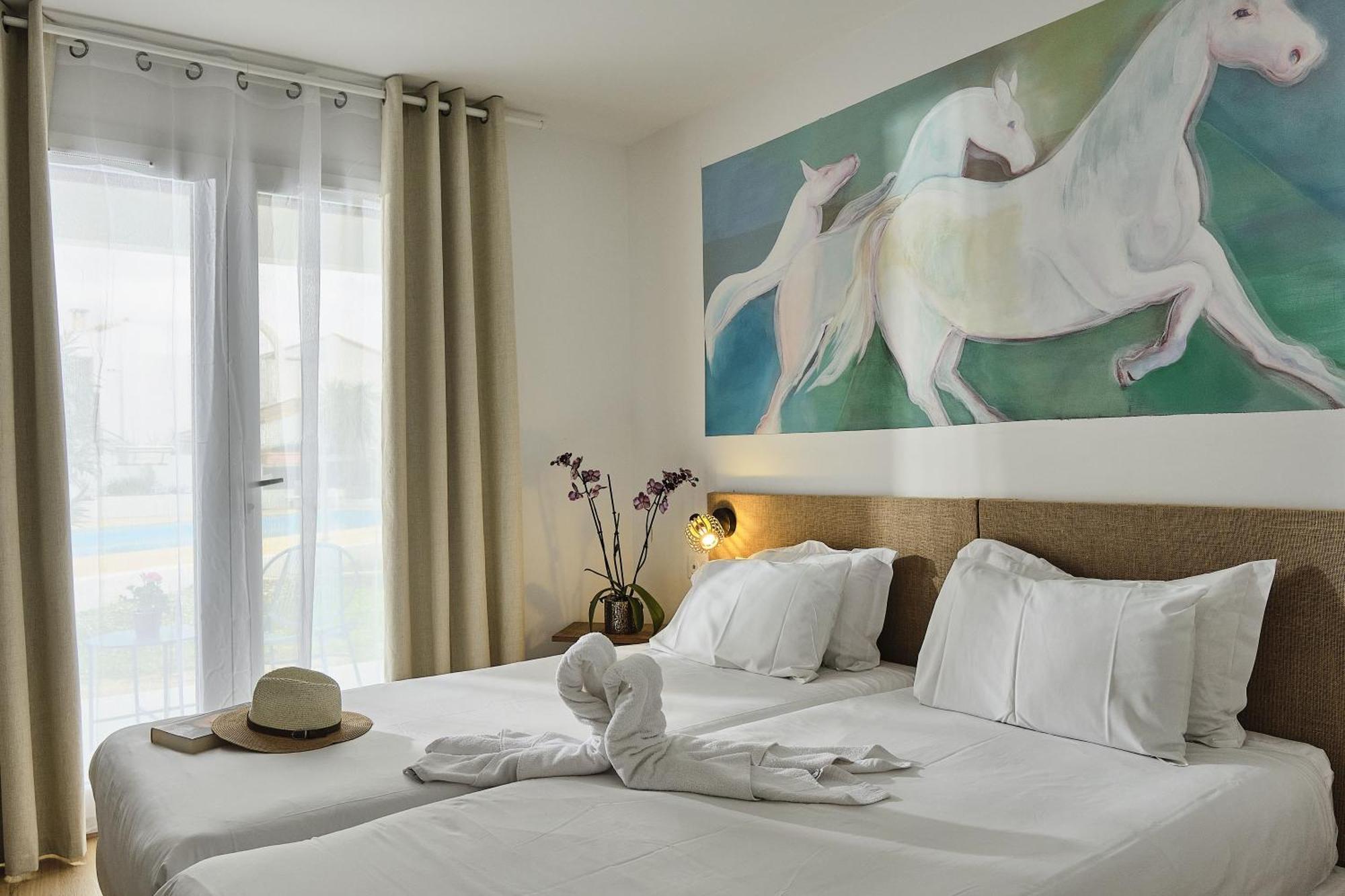 Artemia Aigues-Mortes - Hotel Avec Piscine 外观 照片