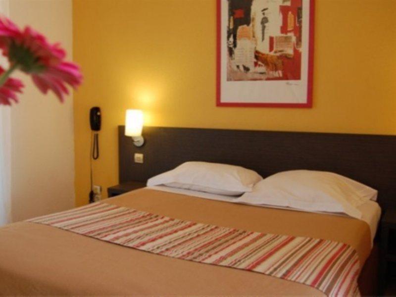 Artemia Aigues-Mortes - Hotel Avec Piscine 外观 照片